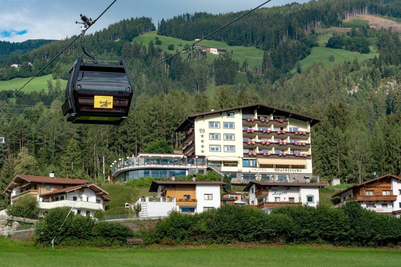 Hotel Waldfriede - Der Logenplatz Im Zillertal Fügen Exterior foto